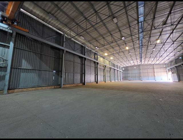 1,703M² WAREHOUSE TO LET IN JUPITER